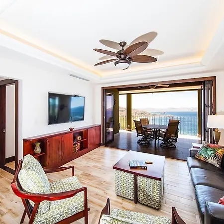 360 Splendor 207A-Ocean View 2 Bedroom Condo-Breakfast Included!