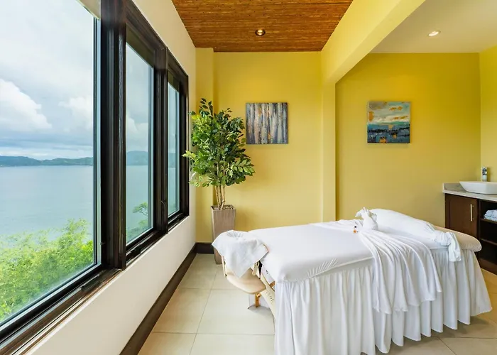360 Splendor 207a-ocean View 2 Br Condo-breakfast Included!